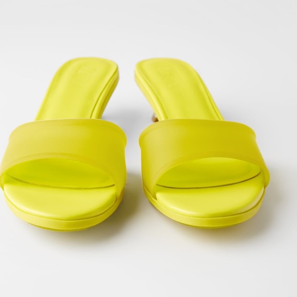 ZARA Yellow Rubber Kitten Heel Sandals EUR 39 US 8 - Picture 5 of 6
